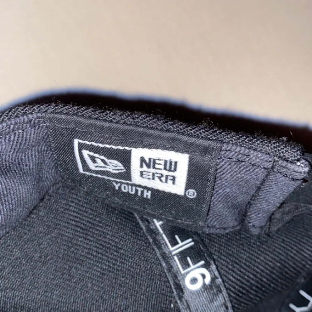 Youth New Era SnapBack Used 950 Hat - Picture 3 of 4